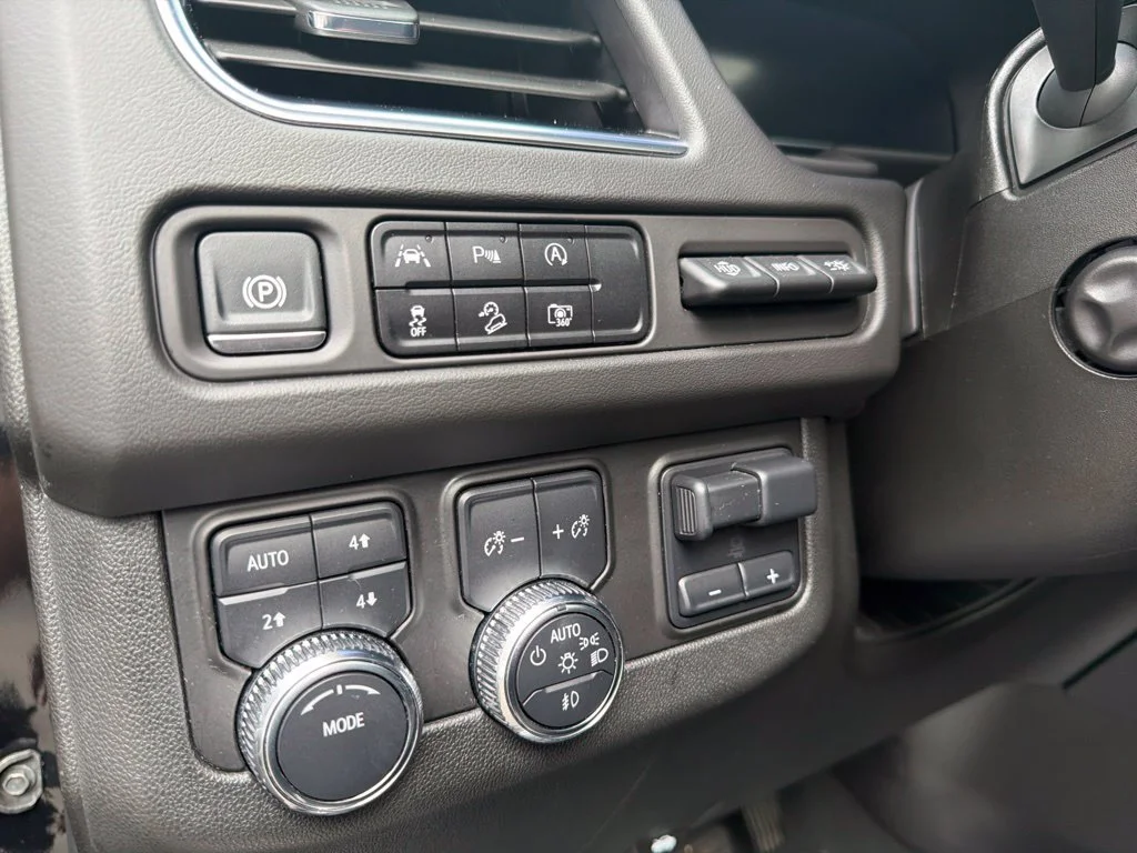 Used 2024 Black GMC AT4 image 22