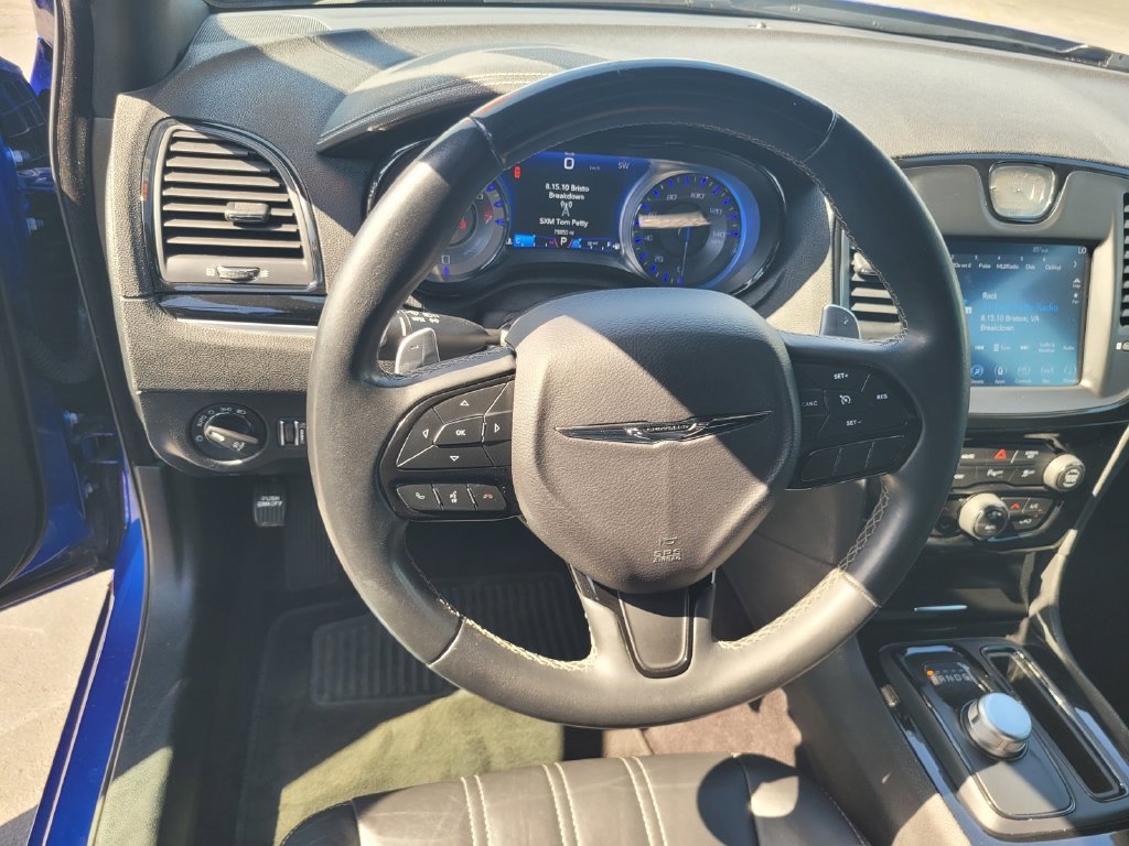 2018 Chrysler 300 S - Photo 23