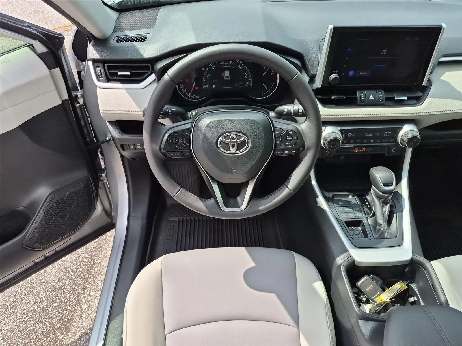 Used 2025 Silver Sky Metallic Toyota XLE Premium image 32