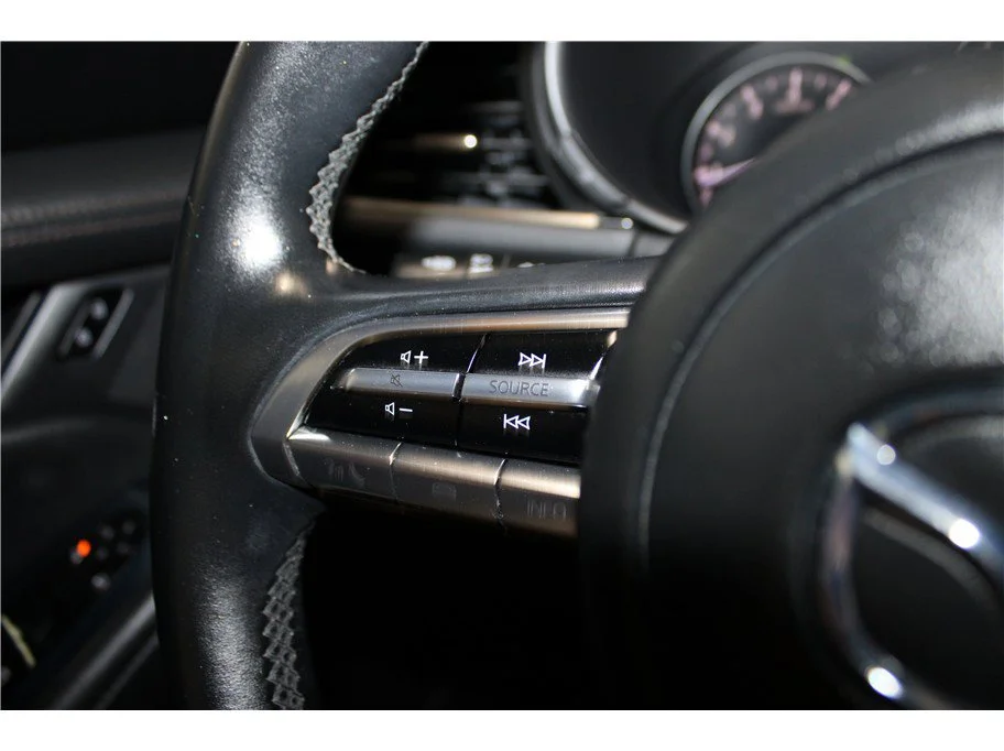 Used 2019 Deep Crystal Blue Mica Mazda Hatchback 4D image 27