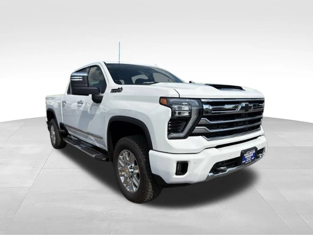 New 2025 Summit White Chevrolet High Country image 3
