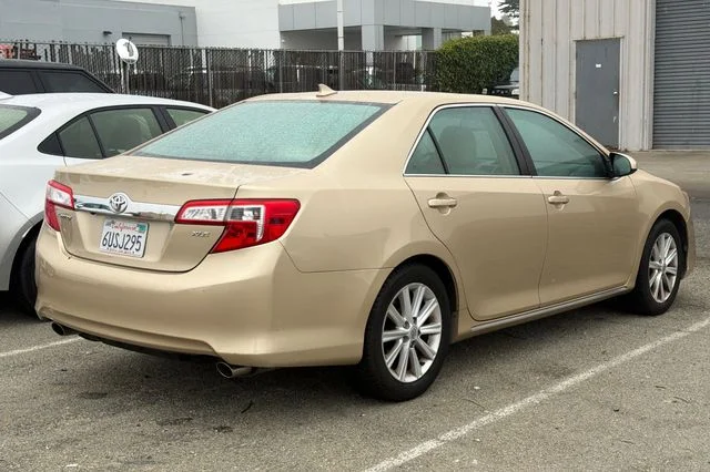 Used 2012  Toyota XLE image 5