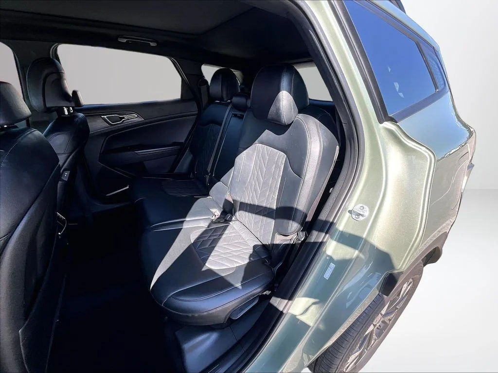Used 2023 Green Kia X-Line image 27