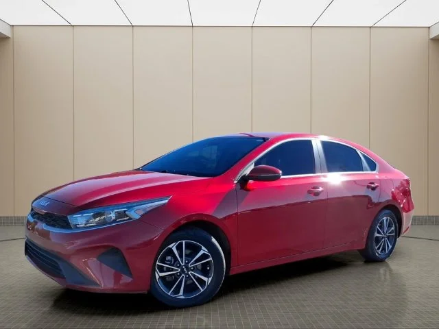 Used 2024 Red Kia LXS image 2