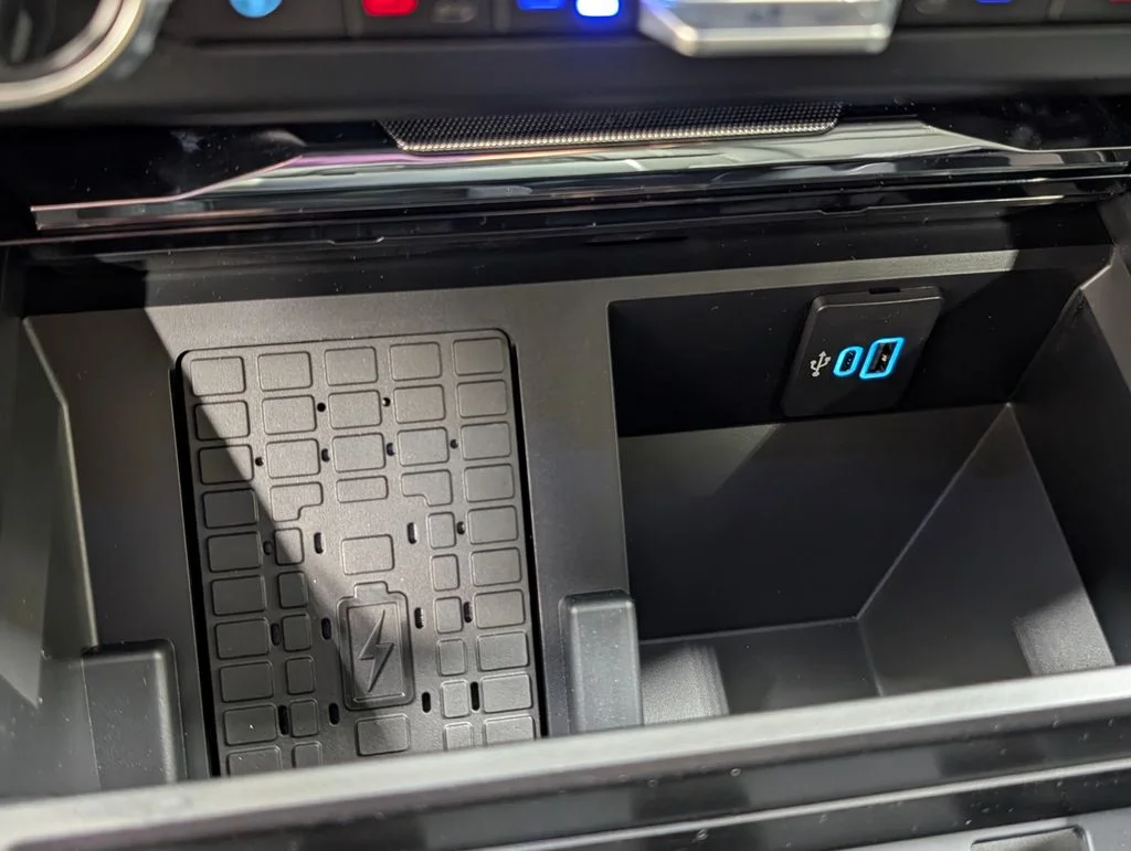 New 2026 Agate Black Metallic Ford F-250® Lariat® image 9