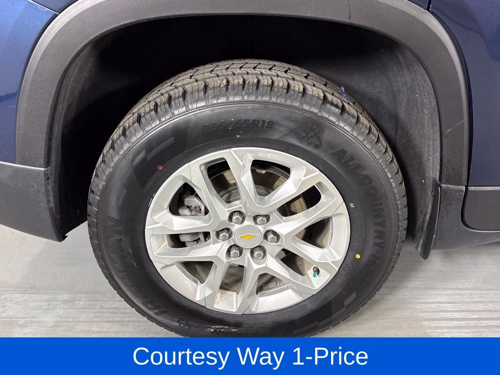 Used 2022 Blue Chevrolet LS image 13