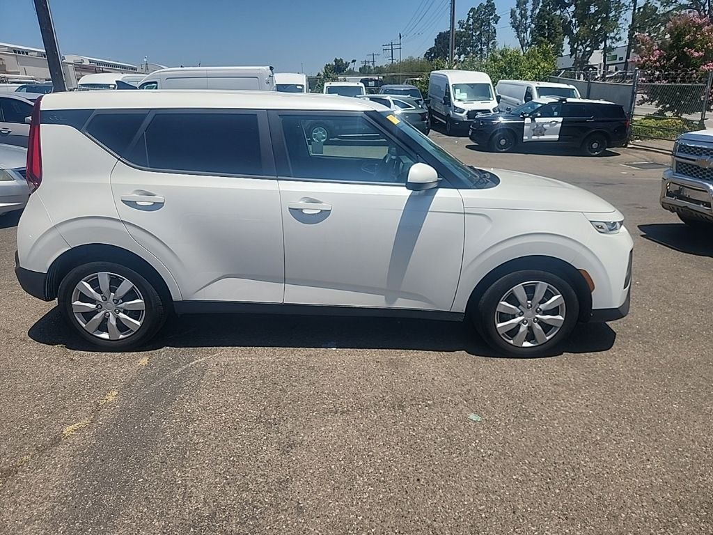 Used 2020 White Kia LX image 16