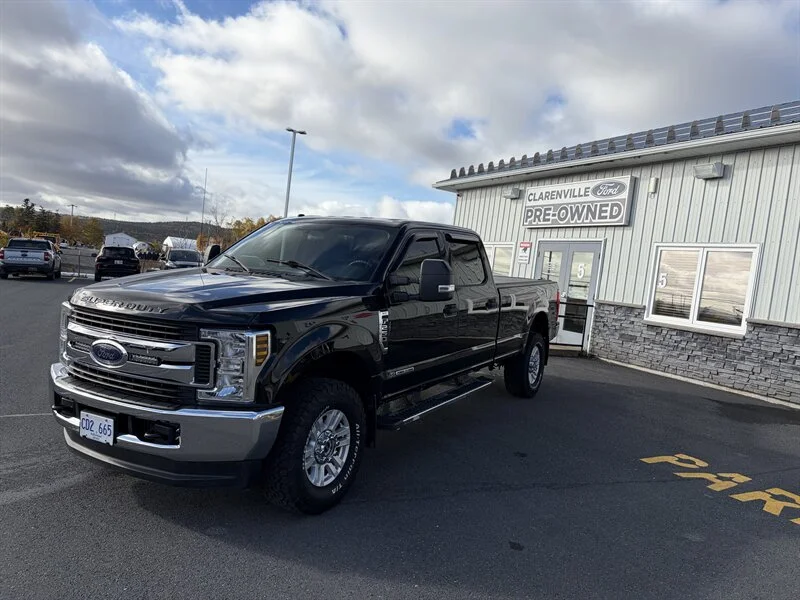 Used 2019 Black Ford Super Duty XLT image 2