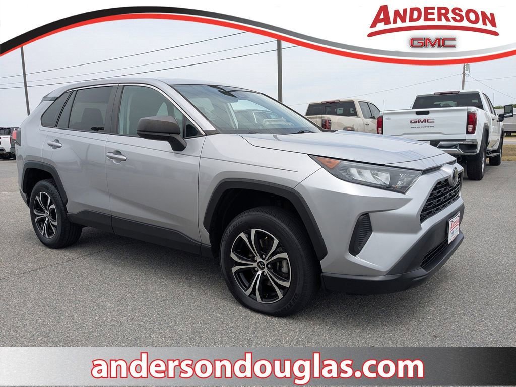 Used 2022  Toyota LE image 1