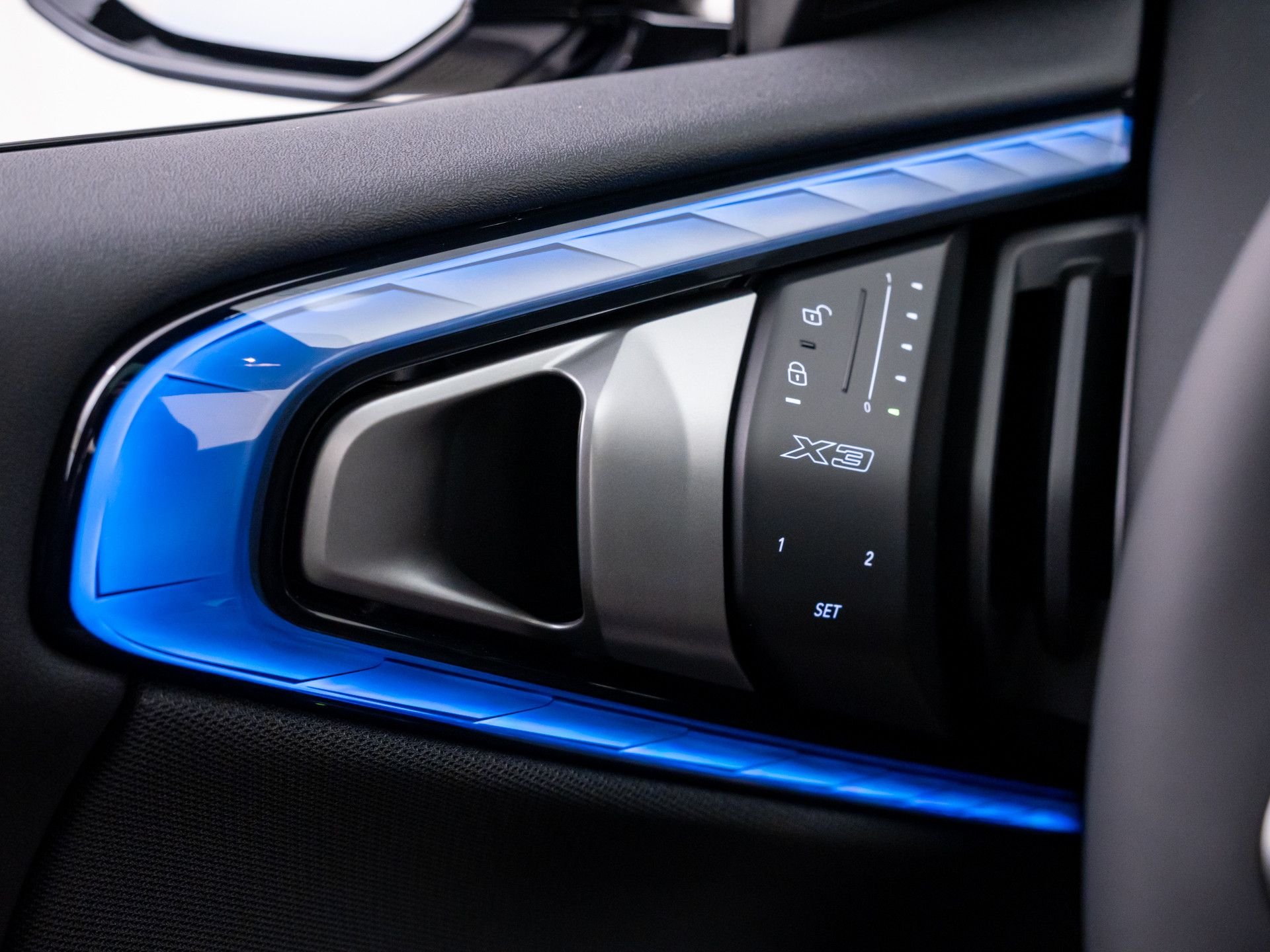 New 2026 Tanzanite Blue II Metallic BMW M50 xDrive image 20