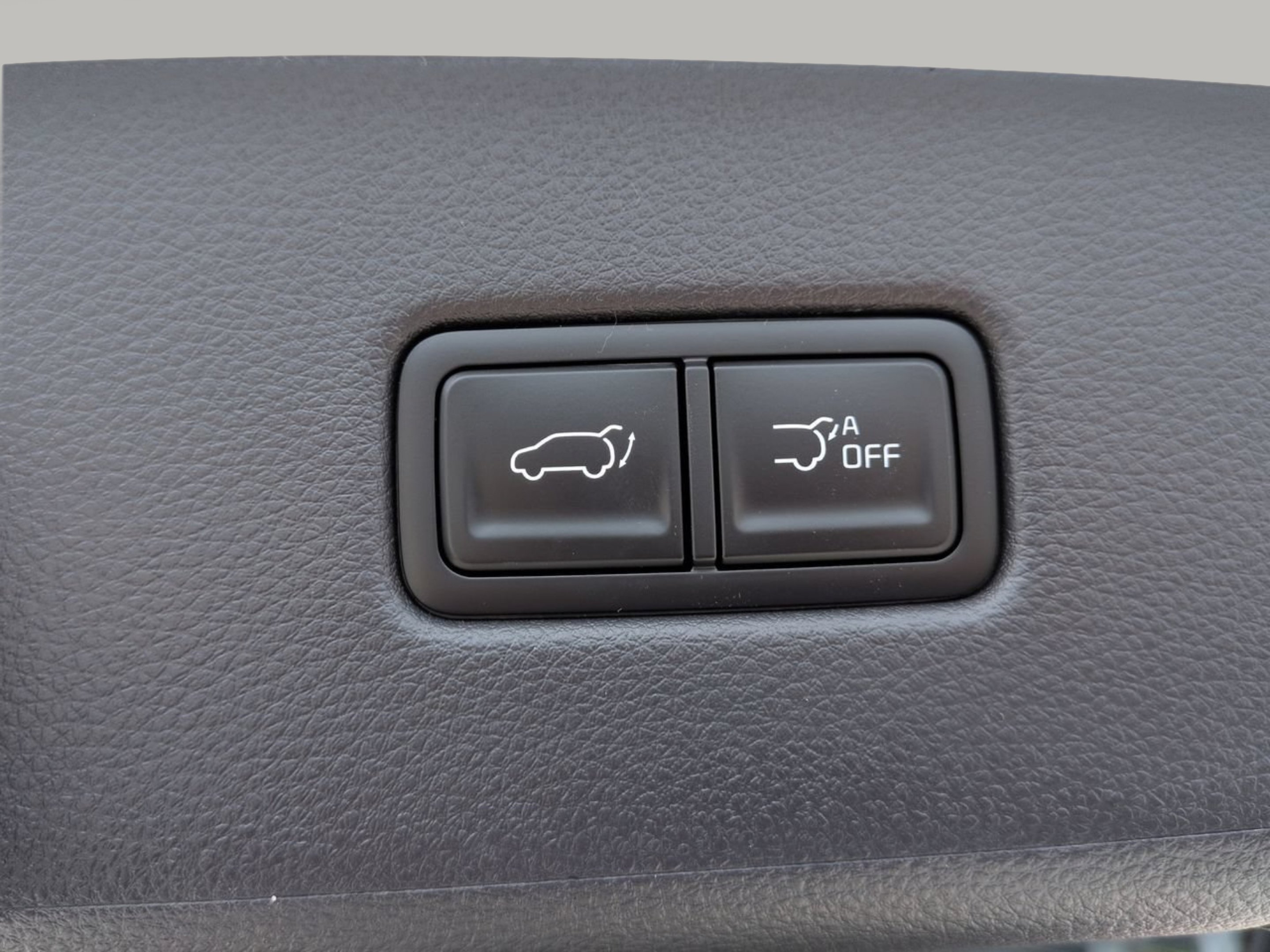 New 2026 Ceramic Silver Kia SX Prestige image 33