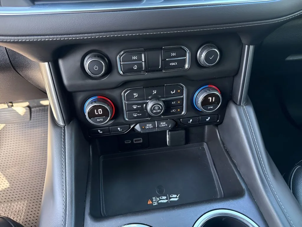 Used 2021 White Chevrolet LT image 27