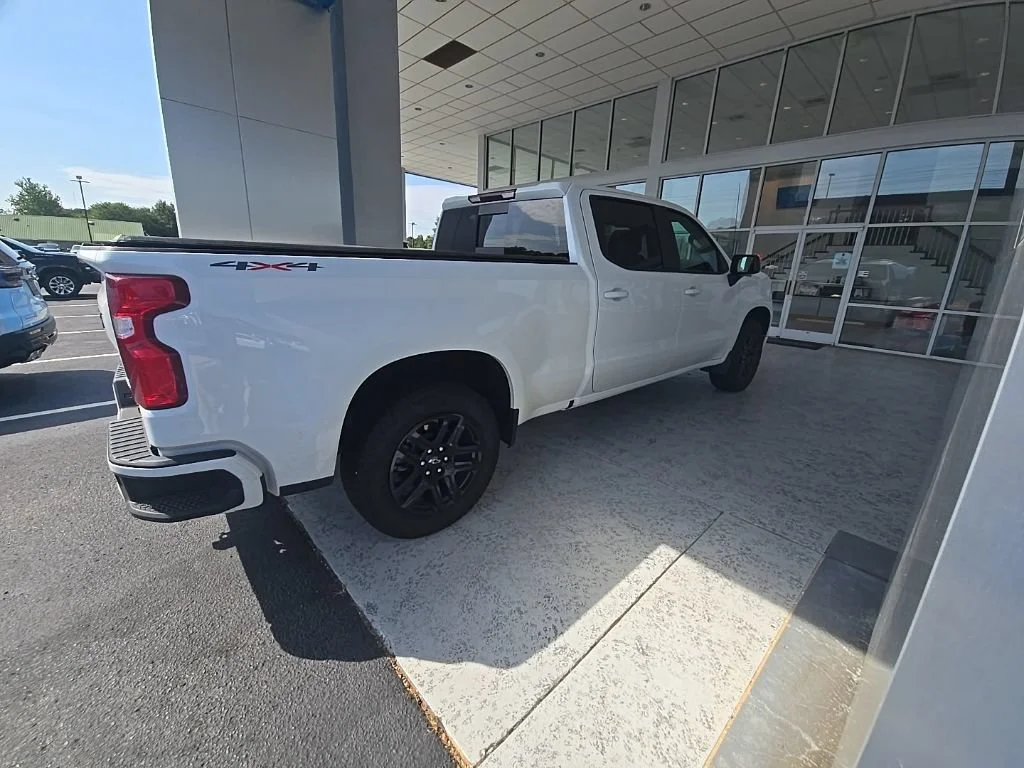 Used 2026 Summit White Chevrolet RST image 11