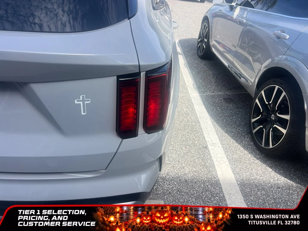 Used 2023 Gray Kia EX image 9
