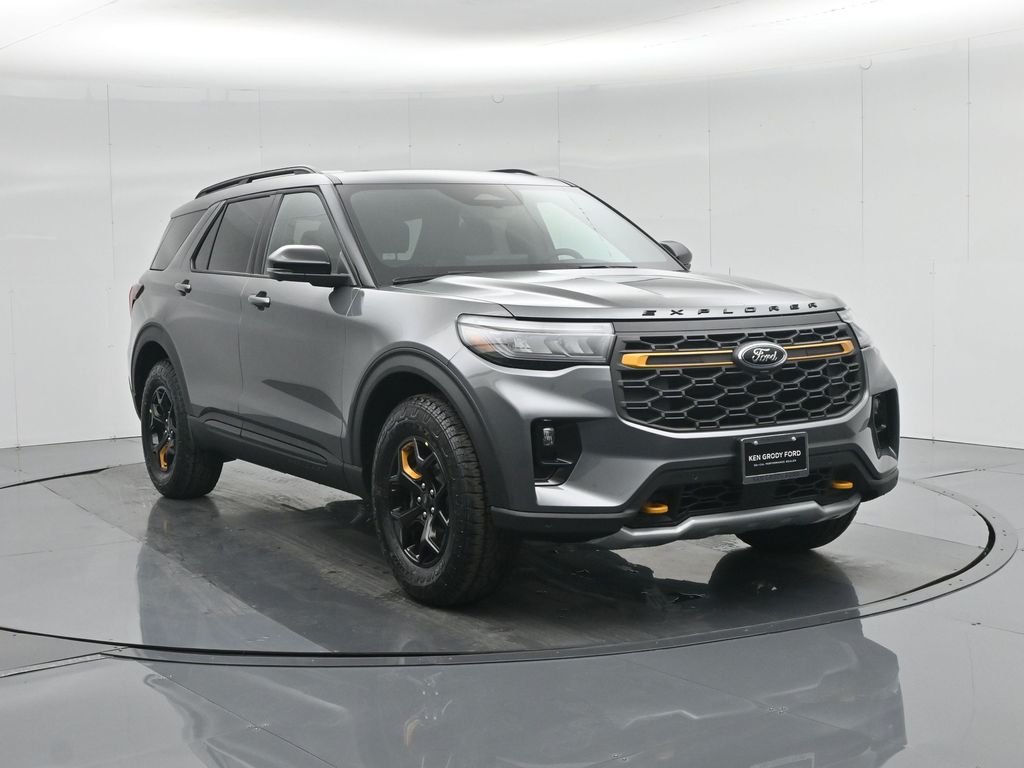 New 2026 Carbonized Gray Metallic Ford Tremor image 63