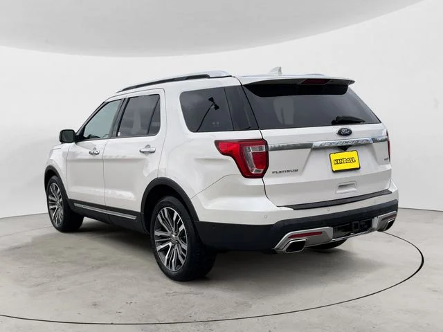 Used 2017 White Ford Platinum image 3