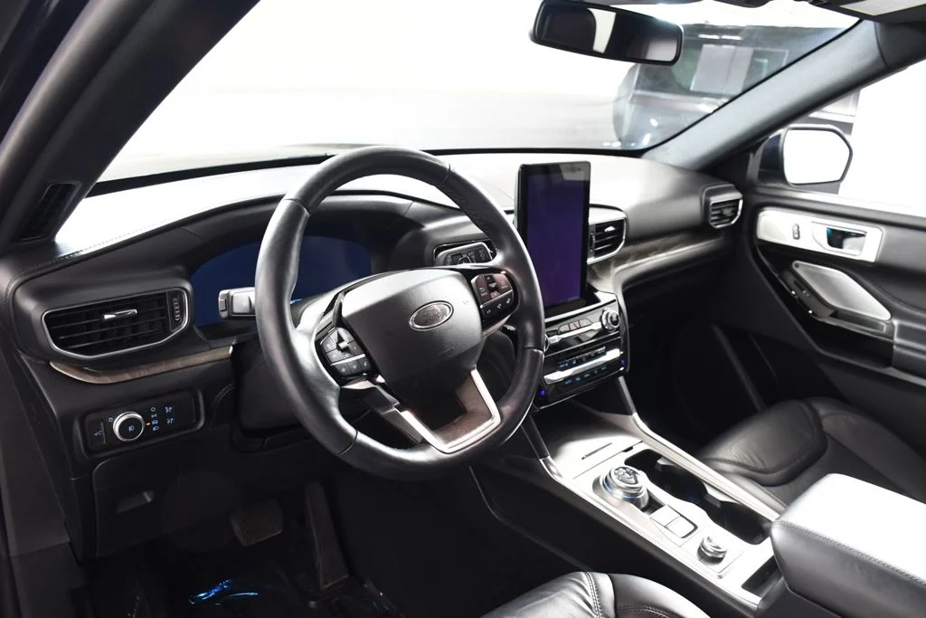 Used 2021 Agate Black Metallic Ford Platinum image 12