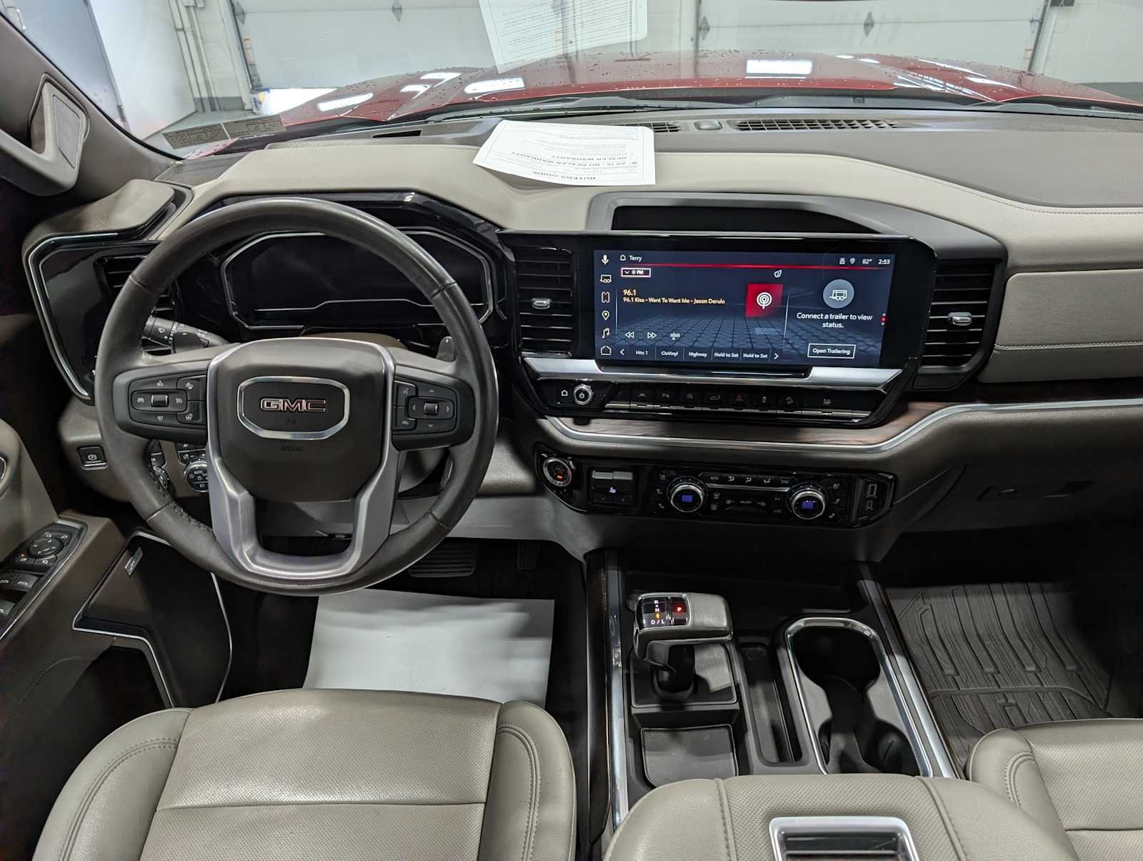 2022 GMC Sierra 1500 SLT - Photo 18
