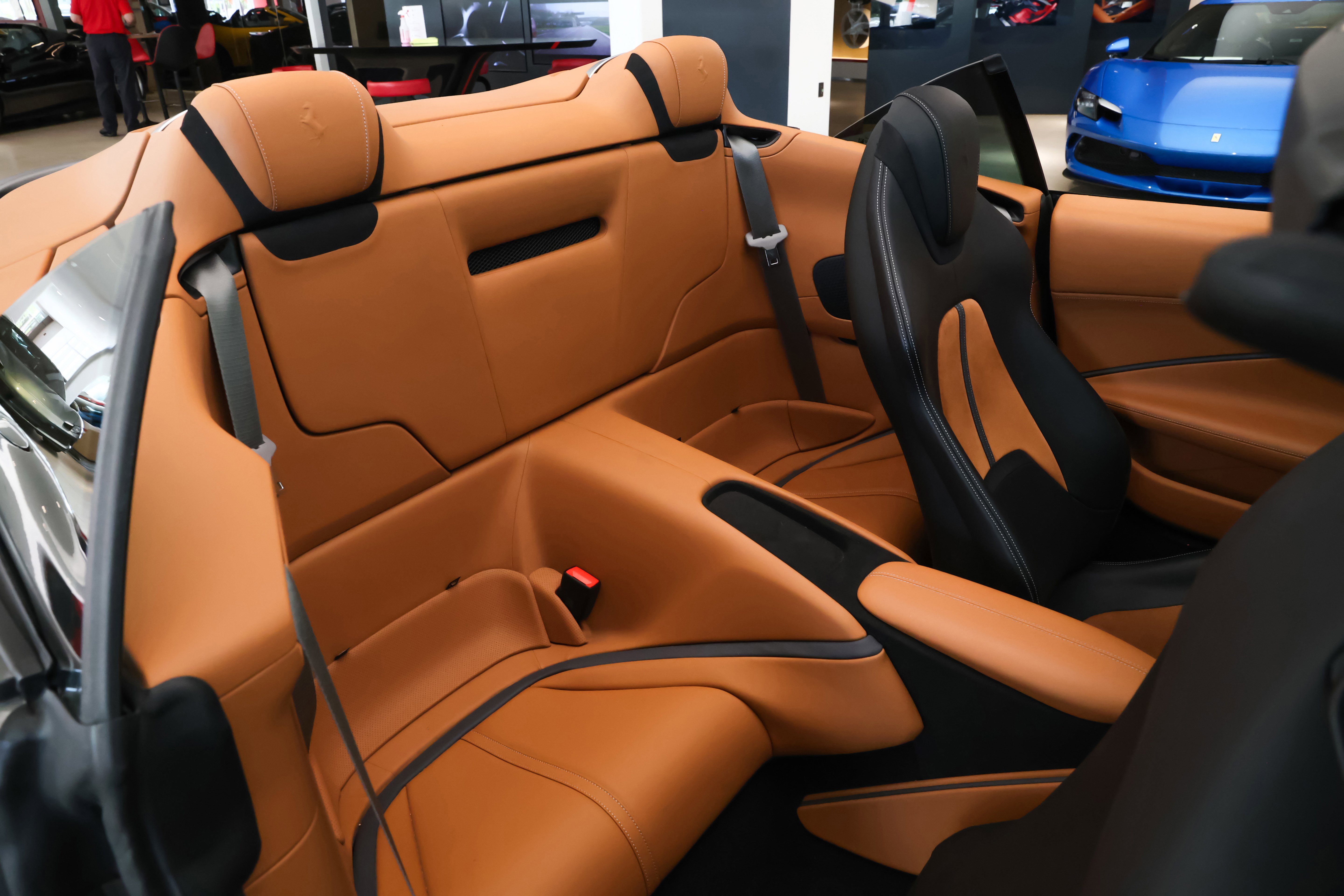 Used 2025 Grigio Silverstone Ferrari  image 26