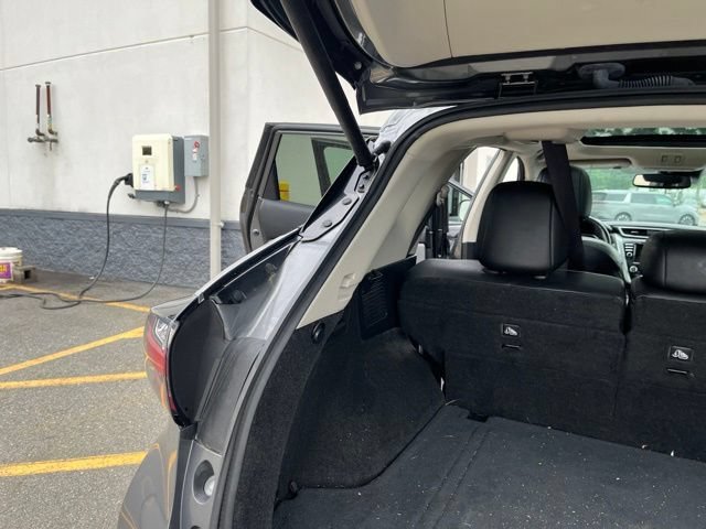 Used 2019 Gun Metallic Nissan SL image 19