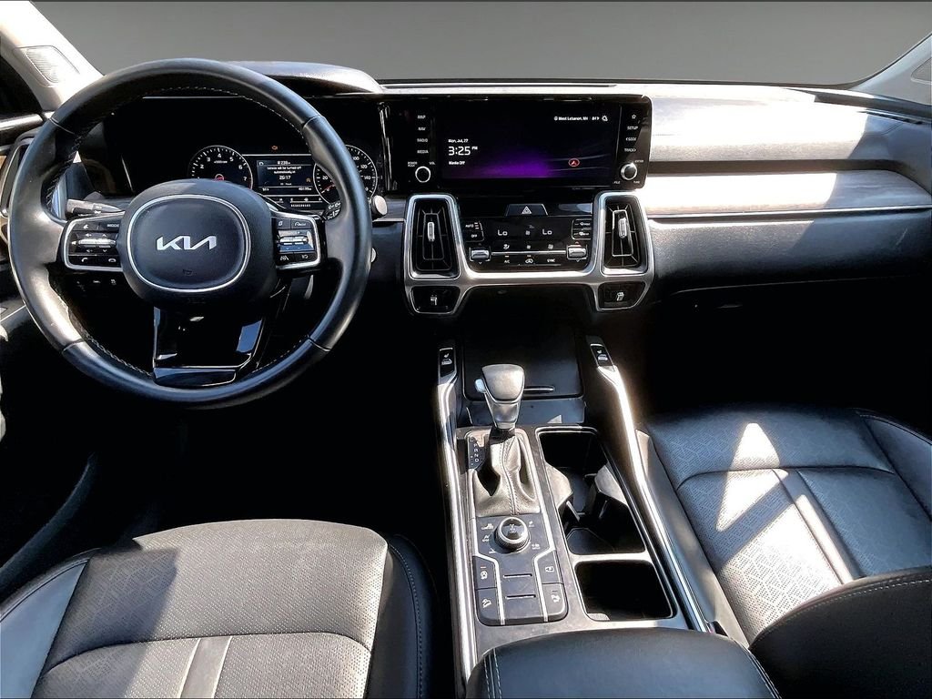 Used 2023 Silver Kia X-Line S image 16