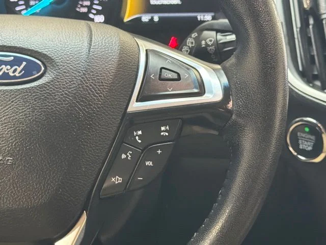 Used 2020 Atlas Blue Metallic Ford SEL image 19