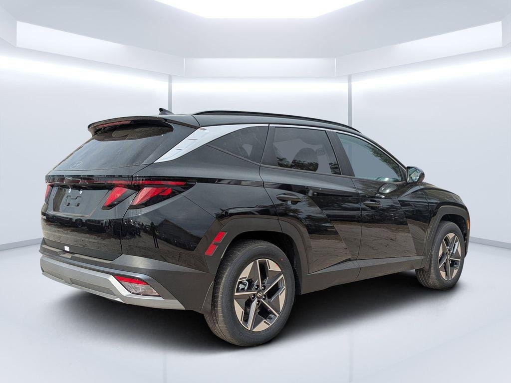 New 2026 Black Hyundai SEL FWD image 3