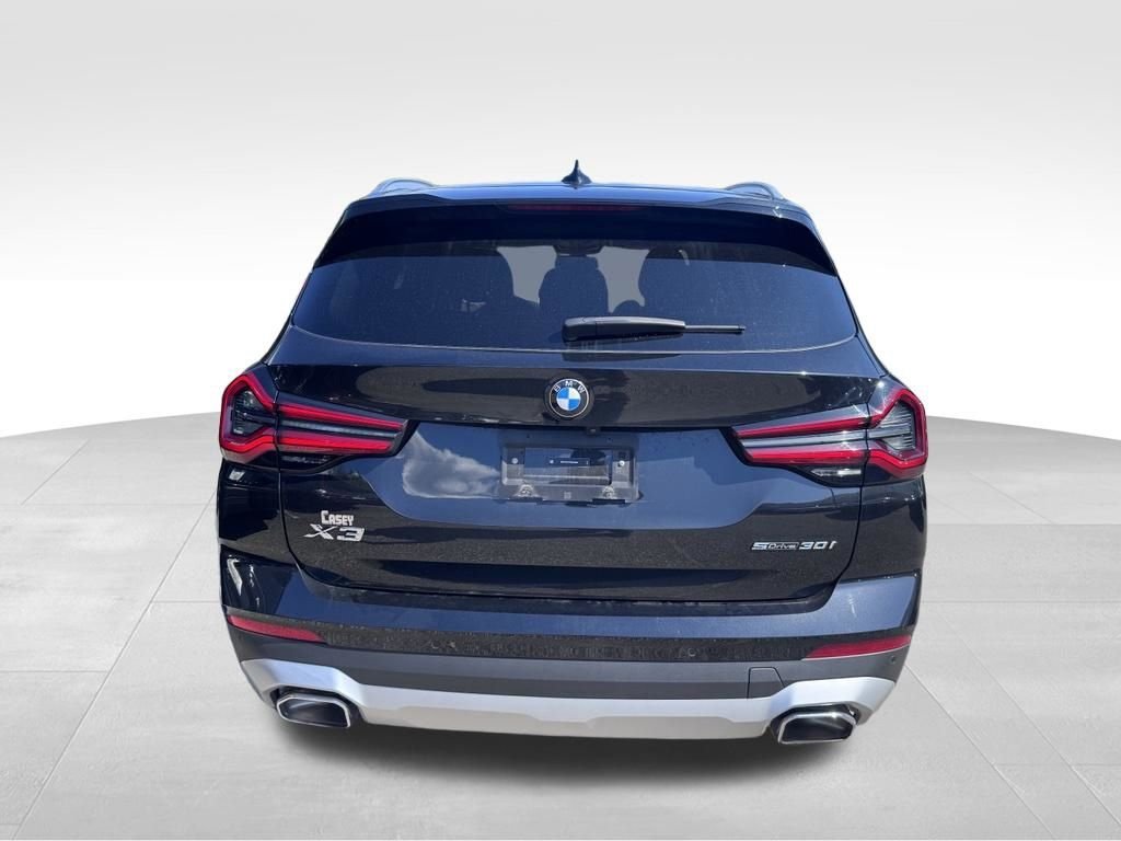 Used 2024 Black BMW sDrive30i image 5