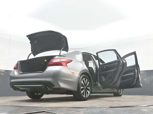Used 2018 Gray Nissan 2.5 SV image 50