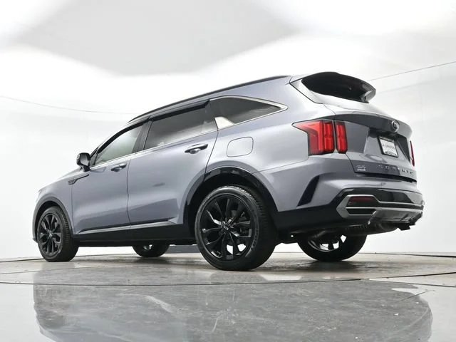 Used 2021 Everlasting Silver Kia SX image 31