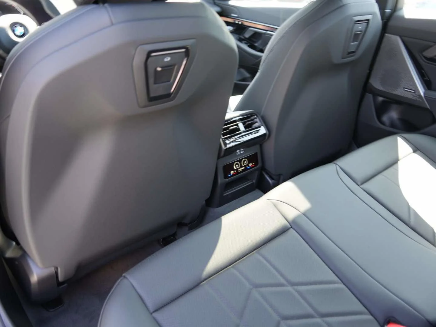 New 2027 Oxide Grey Metallic BMW 530i image 18