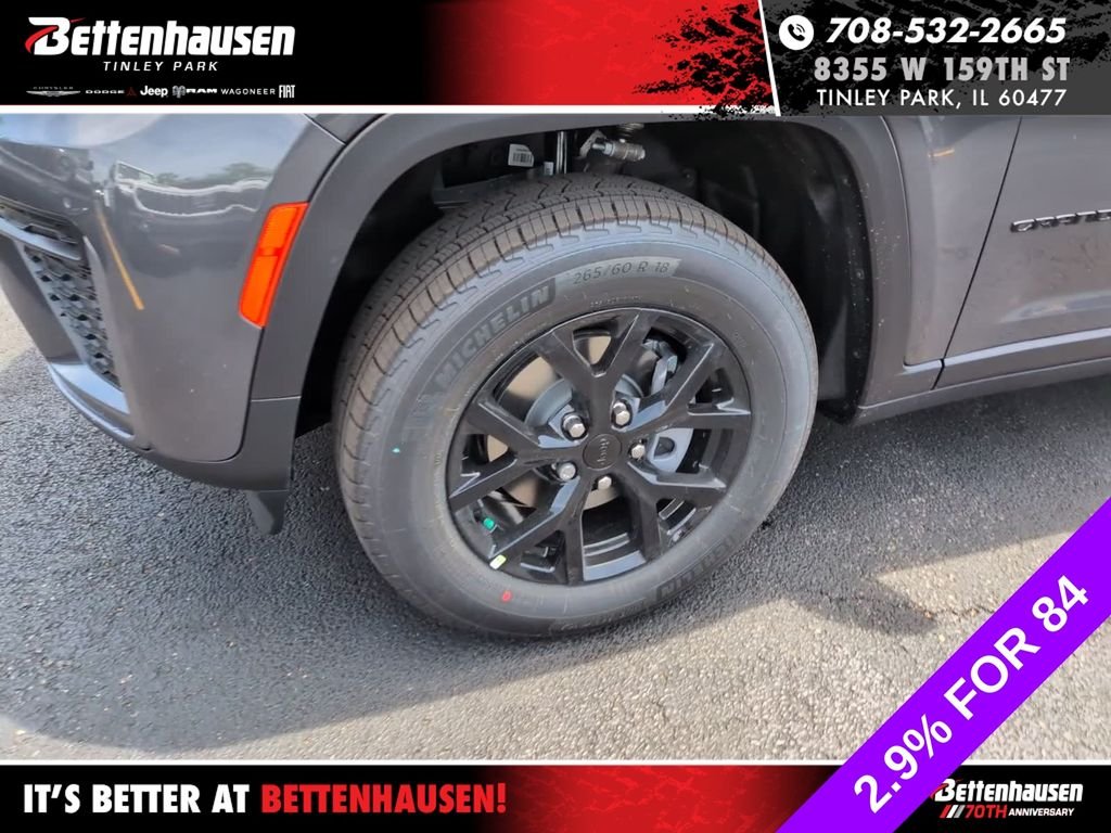 New 2026 Baltic Gray Metallic Clear-Coat Exterior Paint Jeep Altitude image 10