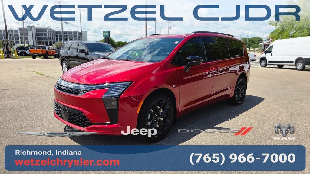New 2027 Red Hot Pearl-Coat Exterior Paint Chrysler Limited image 3