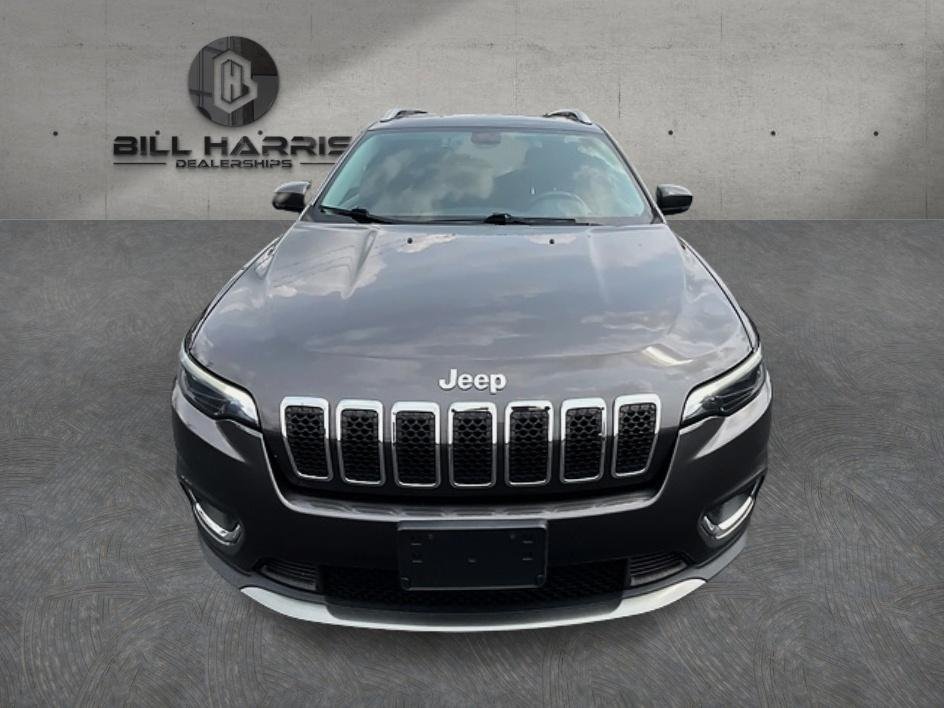 Used 2019 Gray Jeep Limited image 2