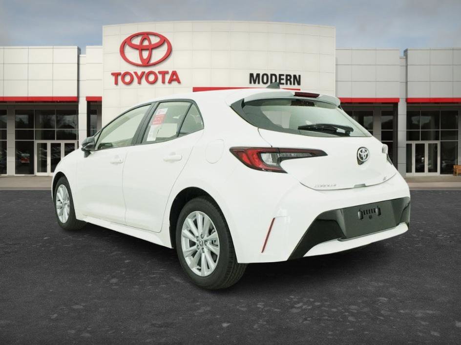 New 2026 Ice Cap Toyota SE image 3