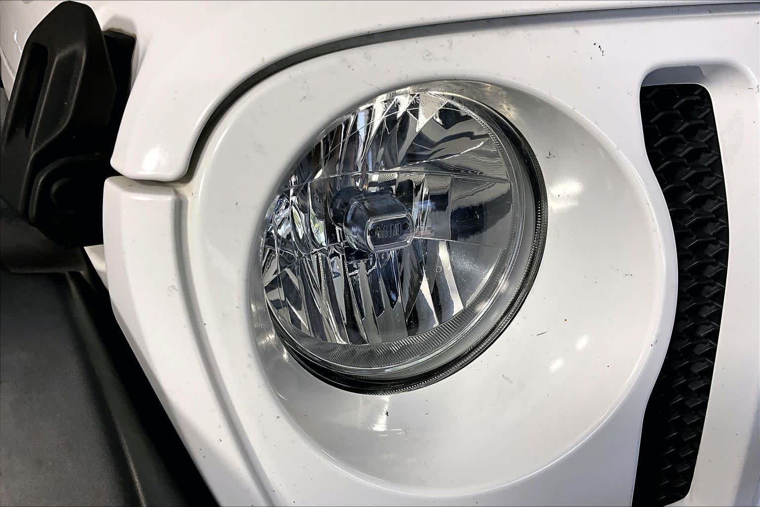 Used 2018 Bright White Clear Coat Jeep Sport S image 25