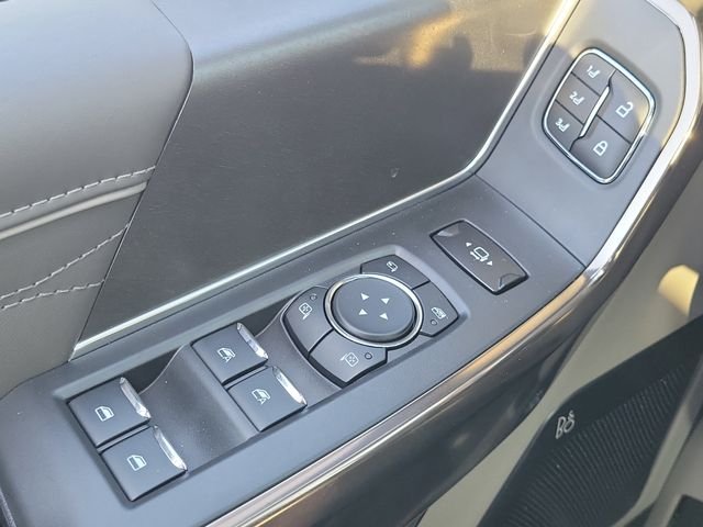New 2026 Glacier Gray Metallic Tri-Coat Ford F-350® Platinum® image 16
