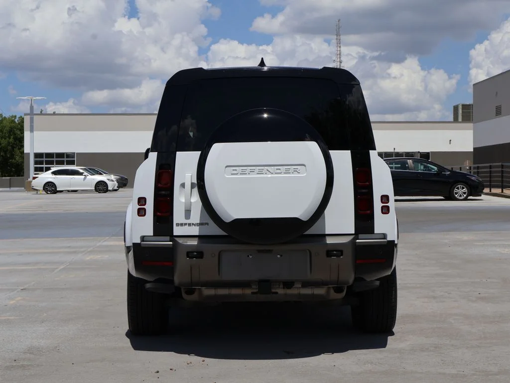 Certified Used 2024 Fuji White Land Rover X-Dynamic SE image 6