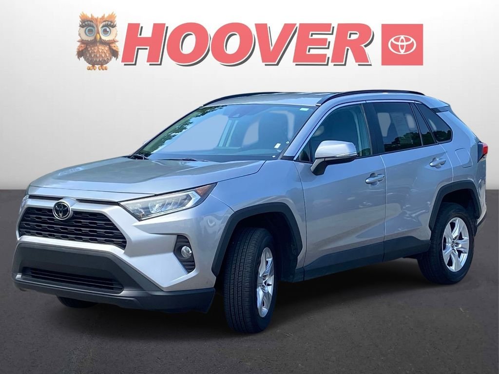 Used 2021 Silver Toyota XLE image 3