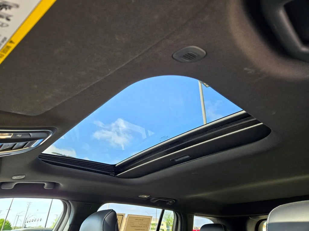 Certified Used 2025 White Jeep Altitude X image 27
