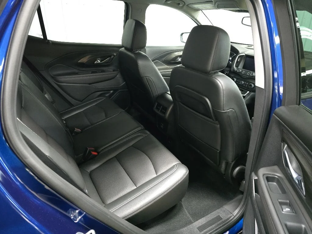 Used 2023 Blue GMC SLT image 17