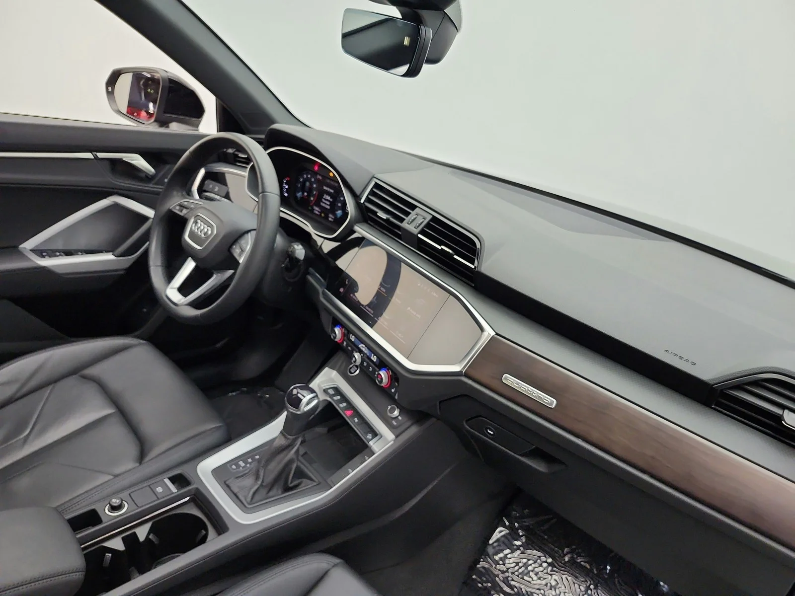 Used 2024 Mythos Black Metallic Audi S line Premium image 19