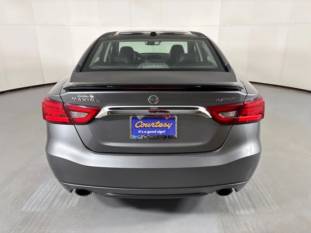 Used 2016 Gray Nissan Platinum image 7