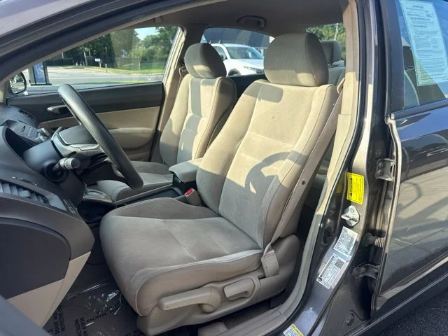 Used 2011 Silver Honda LX image 7