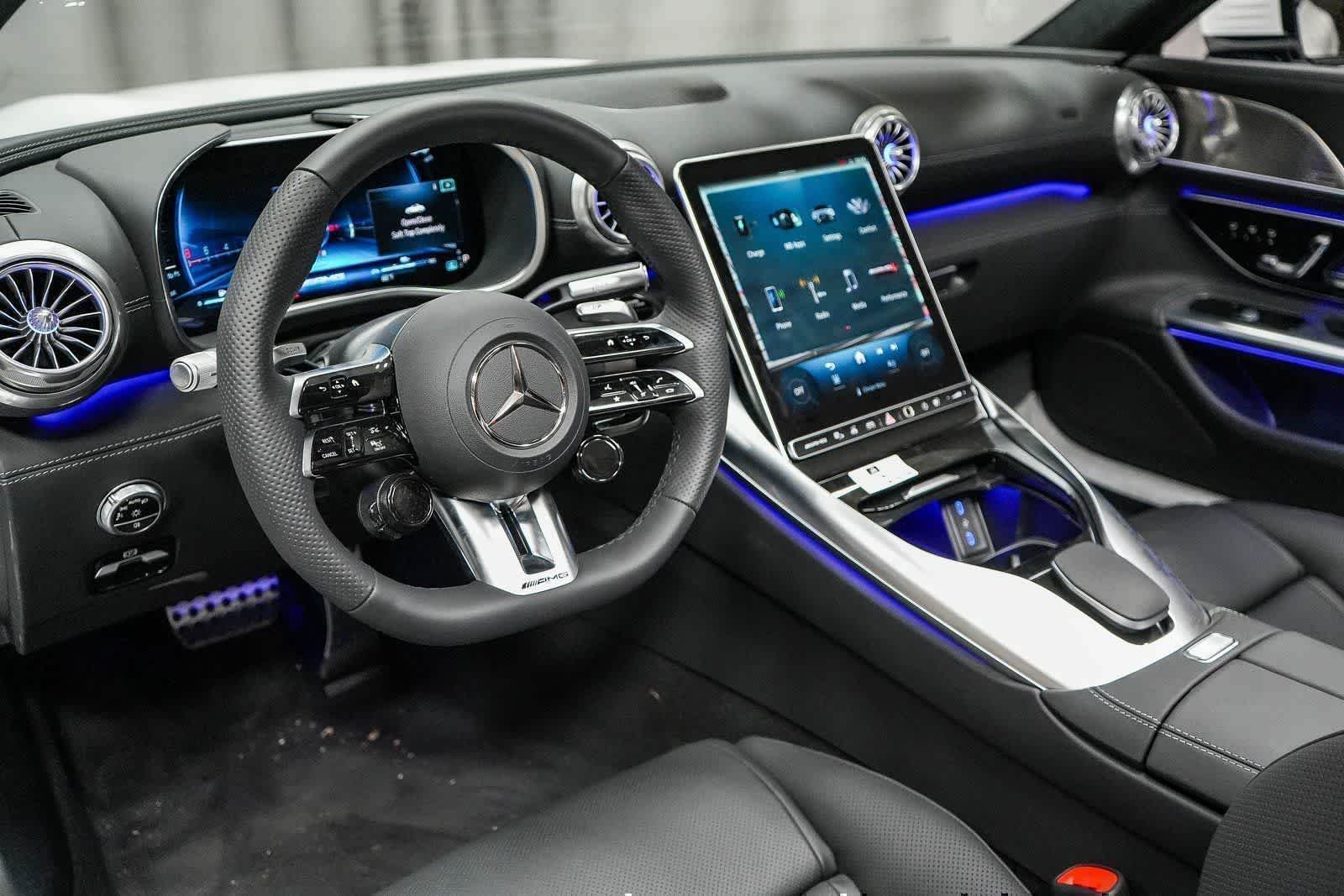 New 2025 MANUFAKTUR Moonlight White Metallic Mercedes-Benz AMG® SL 63 S E Performance Roadster image 59