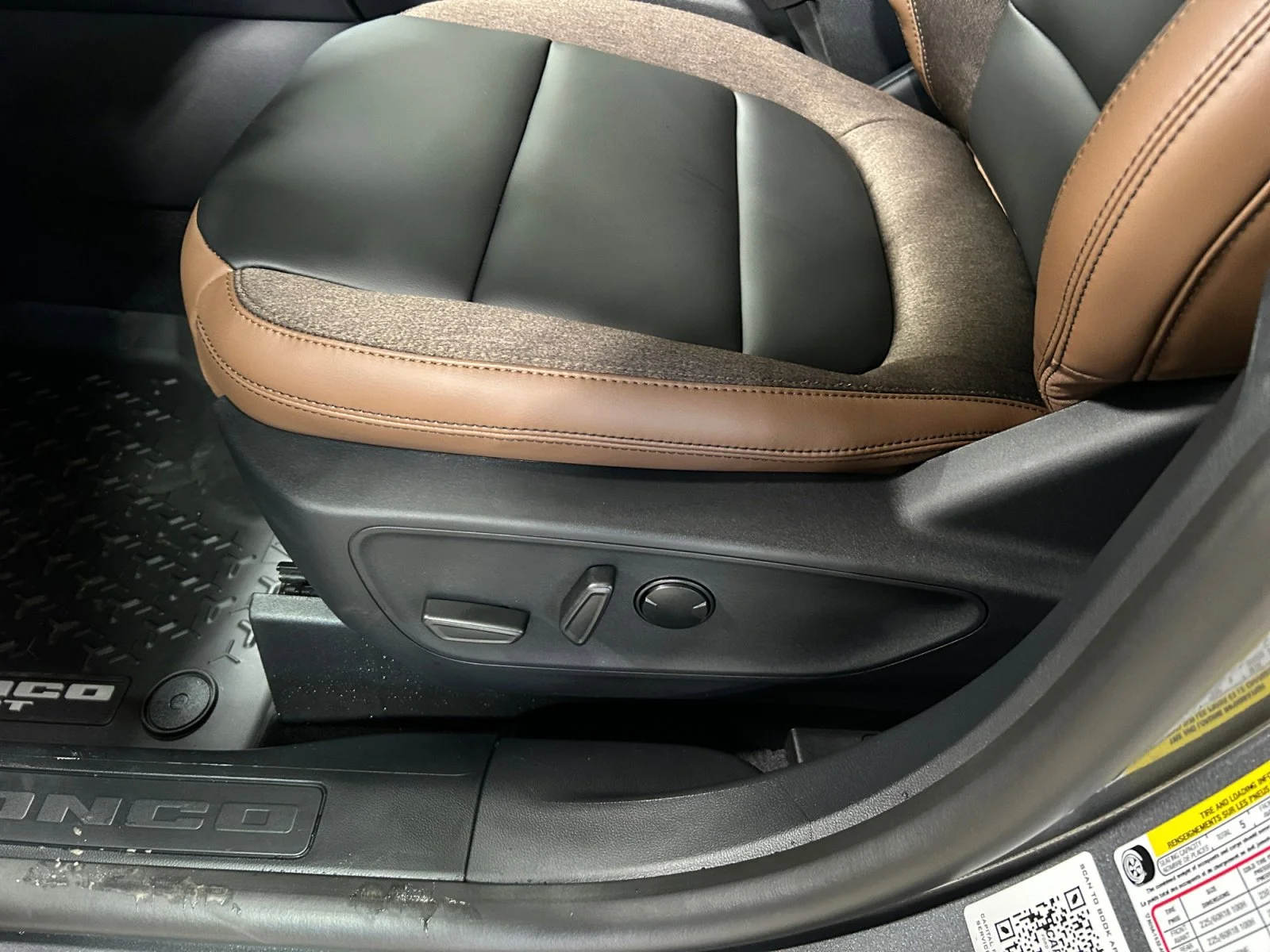 New 2026 Carbonized Grey Metallic Ford Outer Banks image 14