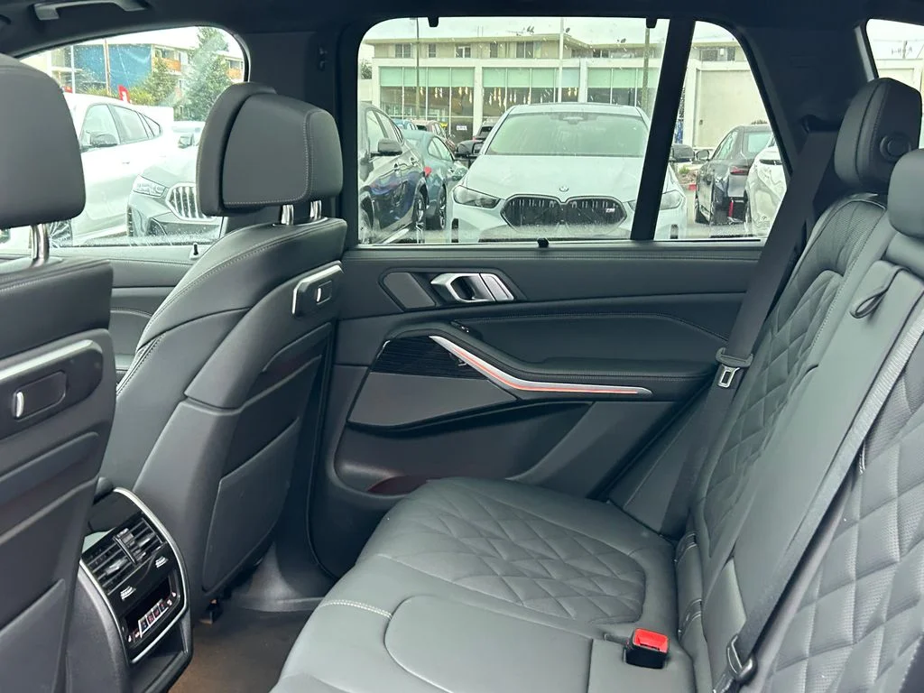 2026 BMW X5 M60i - Photo 30