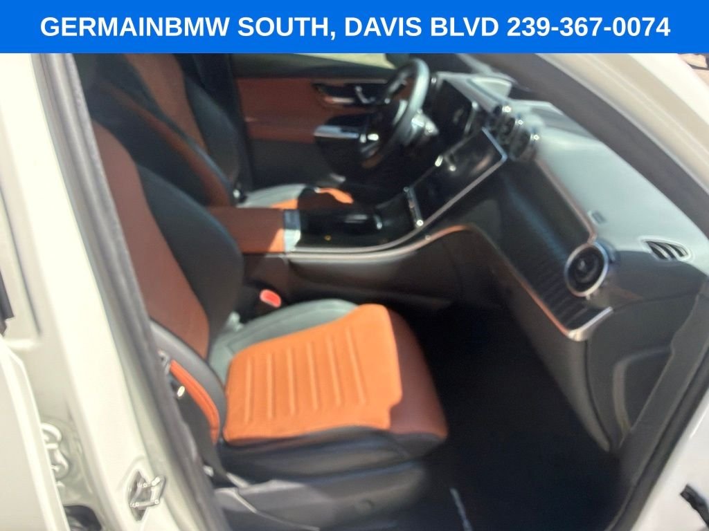 Used 2024  Mercedes-Benz GLC 300 Coupe image 25