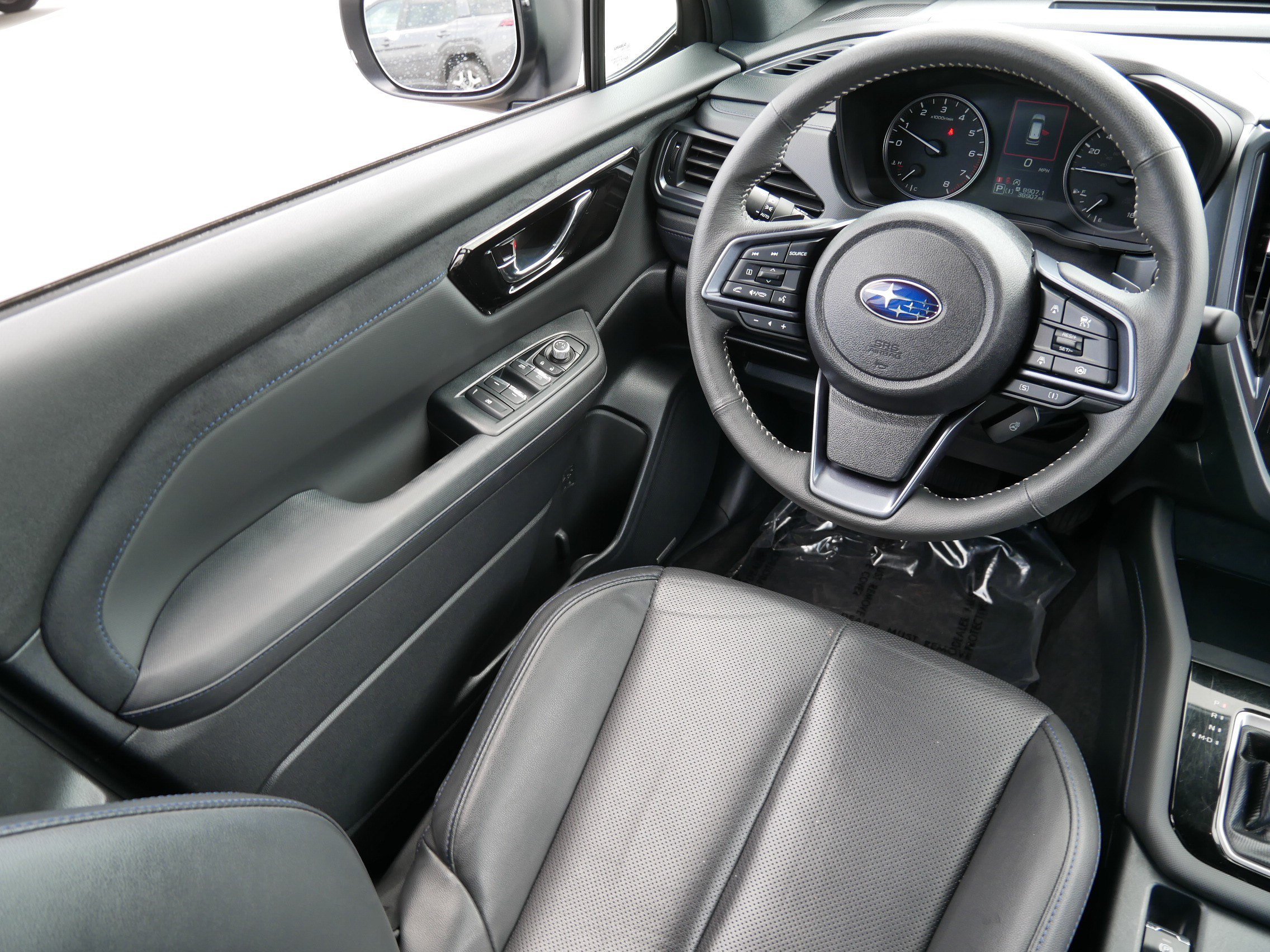 Certified Used 2025 River Rock Pearl Subaru Limited image 9