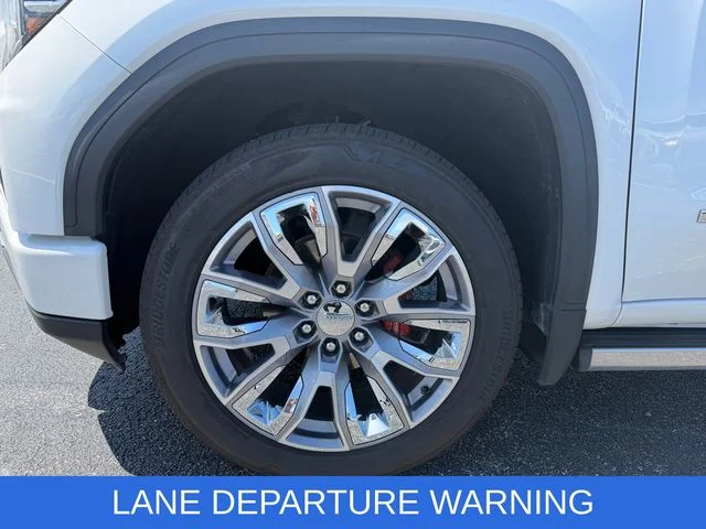 Used 2023 White GMC Denali image 9